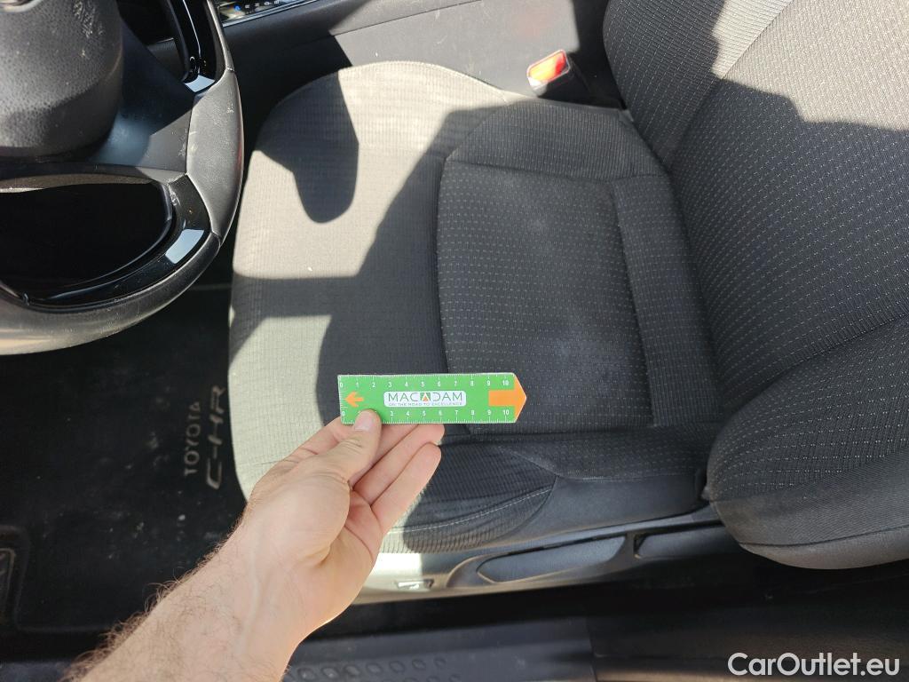  Toyota  C-HR TOYOTA  / 2016 / 5P / todoterreno 1.8 125H Advance (CX) #53