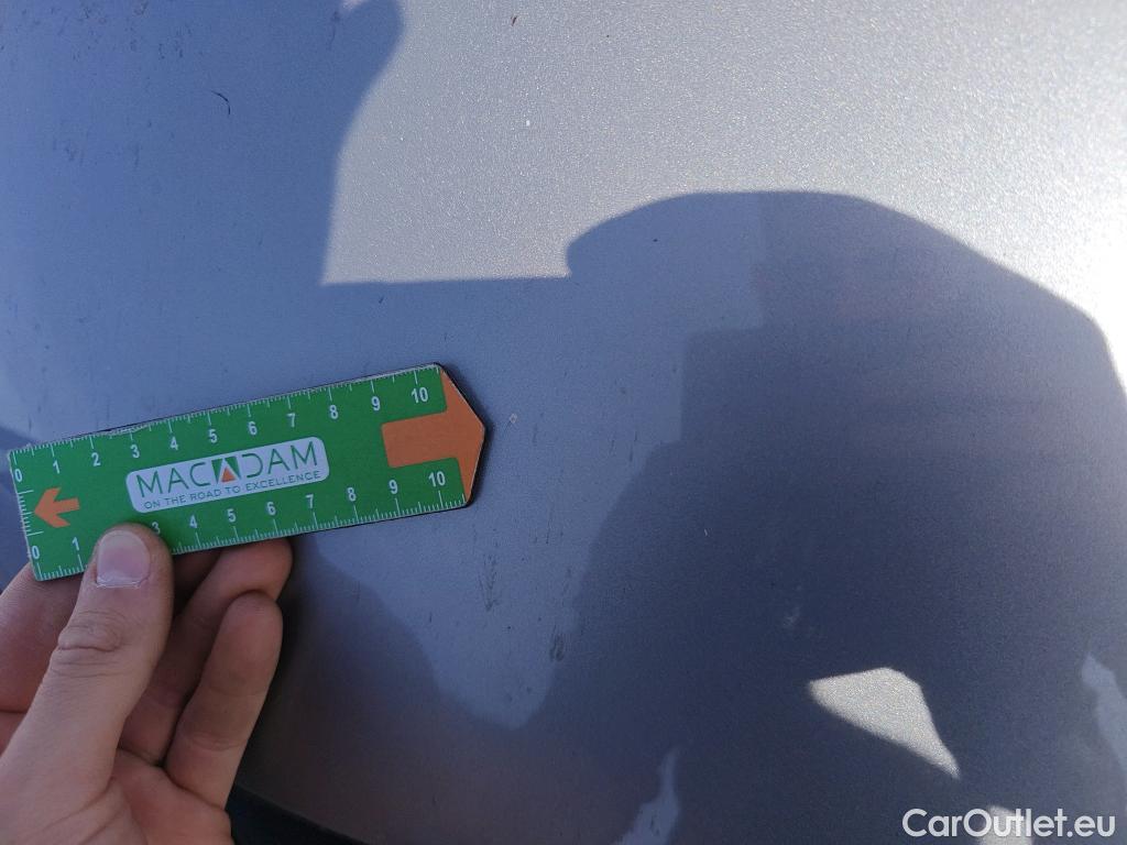  Toyota  C-HR TOYOTA  / 2016 / 5P / todoterreno 1.8 125H Advance (CX) #47