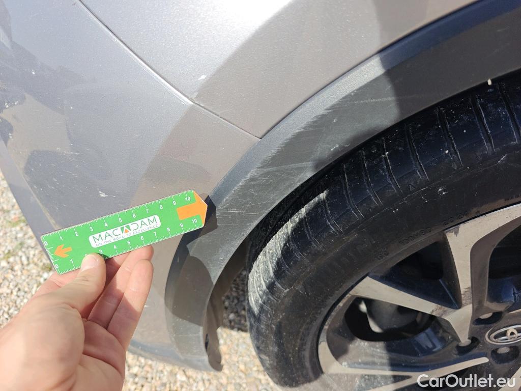  Toyota  C-HR TOYOTA  / 2016 / 5P / todoterreno 1.8 125H Advance (CX) #45