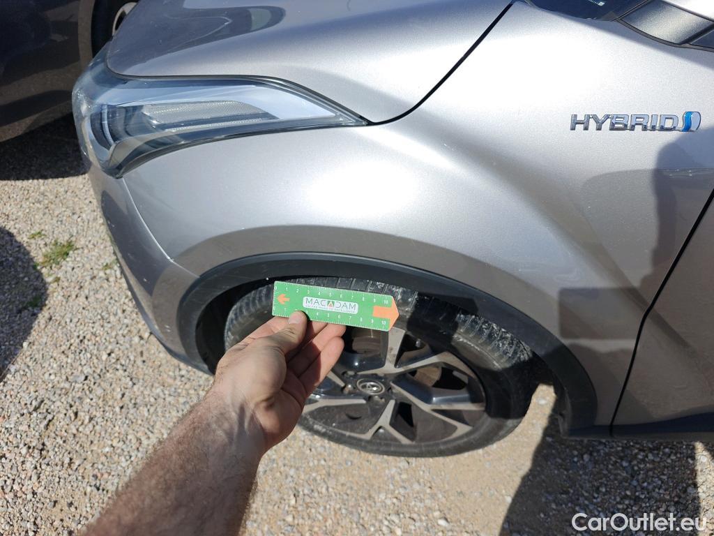  Toyota  C-HR TOYOTA  / 2016 / 5P / todoterreno 1.8 125H Advance (CX) #44