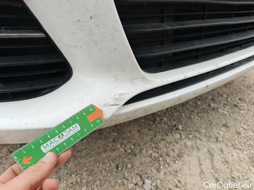  Peugeot  308 PEUGEOT  / 2017 / 5P / berlina con portón 5p Active Pack BlueHDi 130 S&S #28