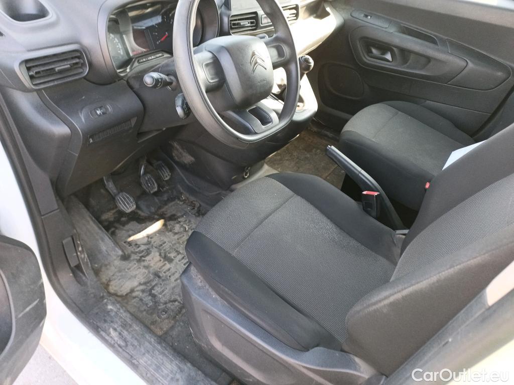  Citroen  Berlingo CITROEN  / 2018 / 3P / furgón derivado de turismo Talla M BlueHDi 100 CONTROL #26