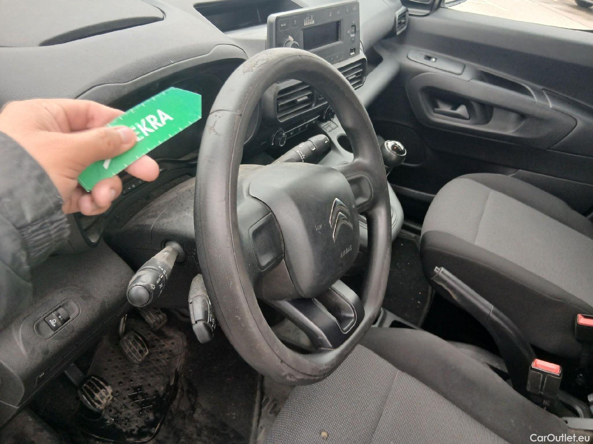  Citroen  Berlingo CITROEN  / 2018 / 3P / furgón derivado de turismo Talla M BlueHDi 73kW CONTROL #6