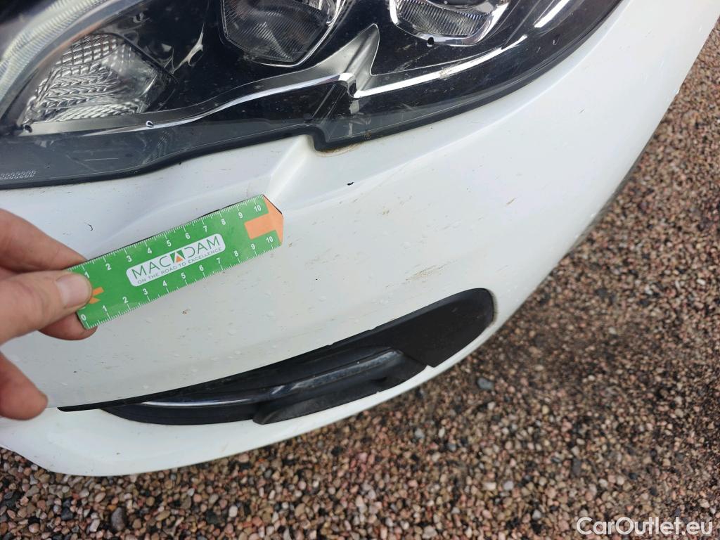  Peugeot  308 PEUGEOT  / 2017 / 5P / berlina con portón 5p Active Pack BlueHDi 130 S&S #17