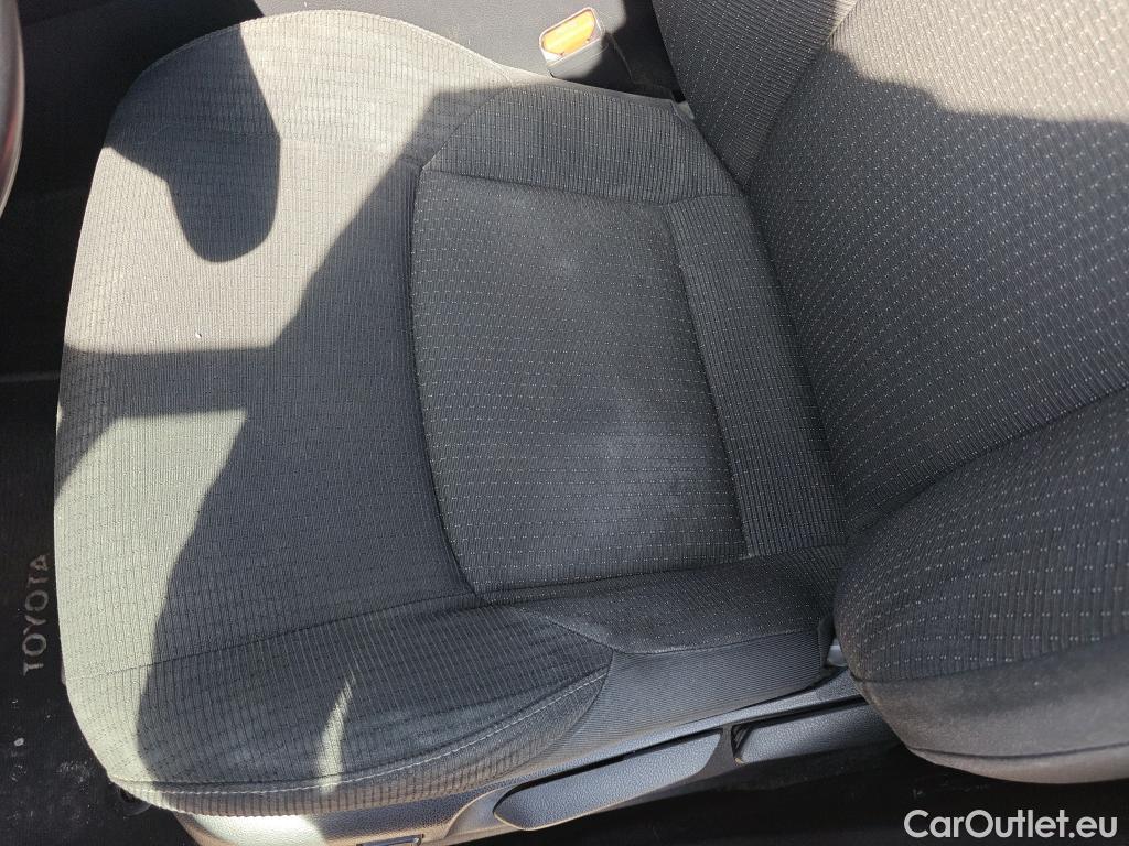  Toyota  C-HR TOYOTA  / 2016 / 5P / todoterreno 1.8 125H Advance (CX) #54