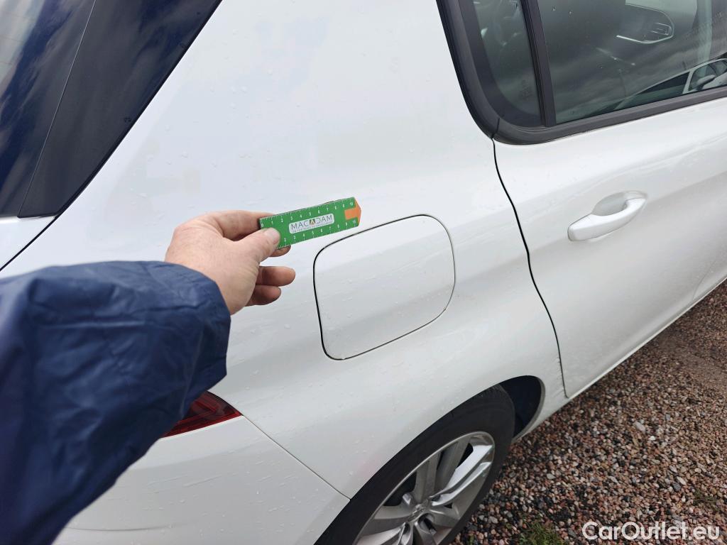  Peugeot  308 PEUGEOT  / 2017 / 5P / berlina con portón 5p Active Pack BlueHDi 130 S&S #3