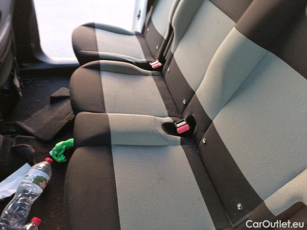  Citroen  Berlingo CITROEN  / 2018 / 5P / monovolumen compacto Talla M BlueHDi 100 S&S FEEL #25