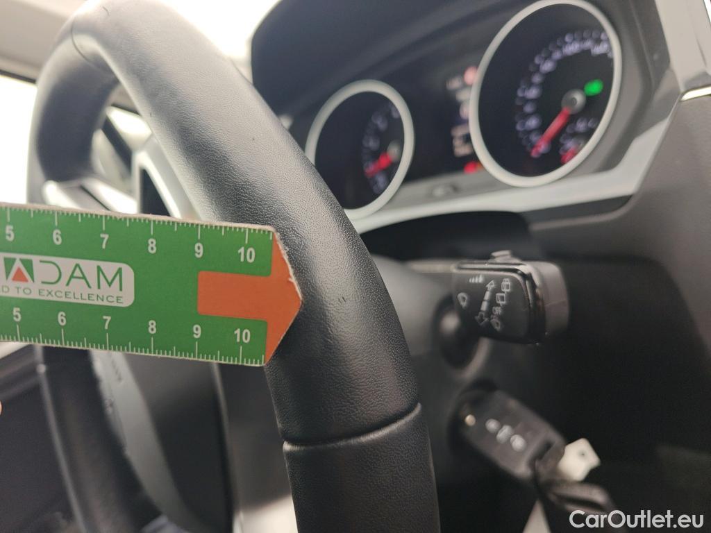  Volkswagen  Tiguan VOLKSWAGEN  / 2020 / 5P / todoterreno Life 1.5 TSI 110kW (150CV) DSG #7