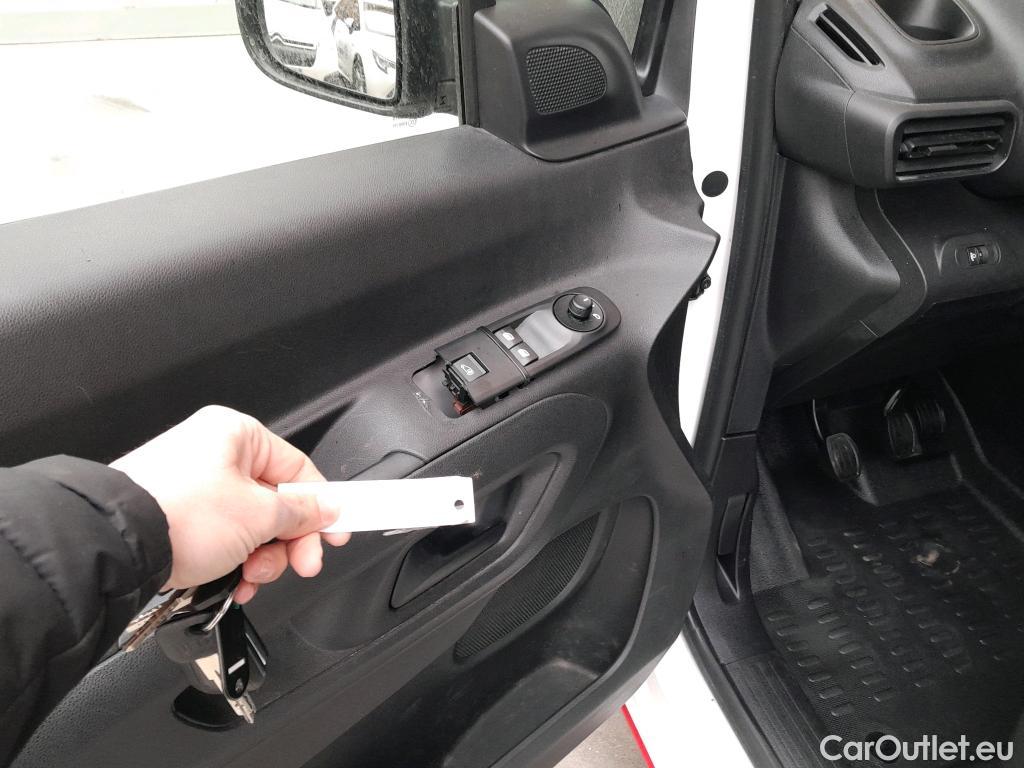  Citroen  Berlingo CITROEN  / 2018 / 3P / furgón derivado de turismo Talla M BlueHDi 100 CONTROL #26