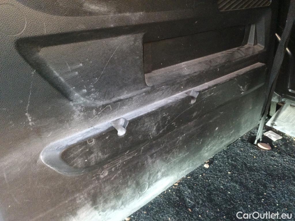  Citroen  Berlingo CITROEN  / 2018 / 5P / monovolumen compacto Talla M BlueHDi 100 S&S FEEL #32