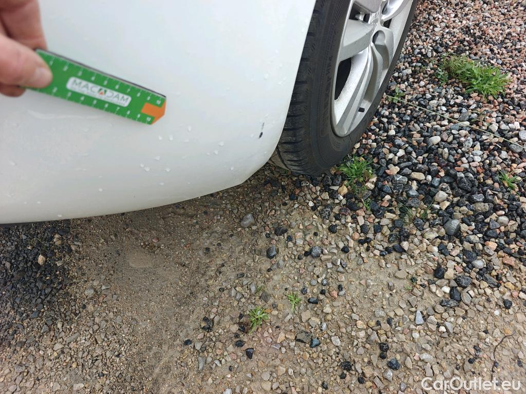  Peugeot  308 PEUGEOT  / 2017 / 5P / berlina con portón 5p Active Pack BlueHDi 130 S&S #22