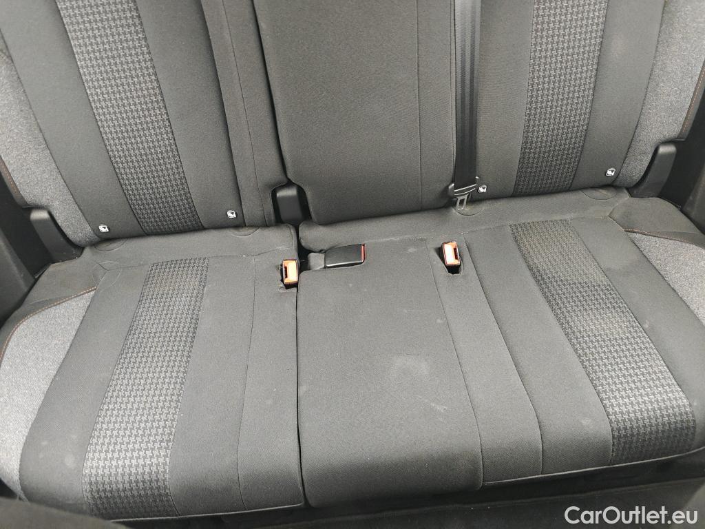  Peugeot  3008 PEUGEOT  / 2020 / 5P / todoterreno 1.5 BlueHDi 96kW (130CV) S&S Active Pack #56