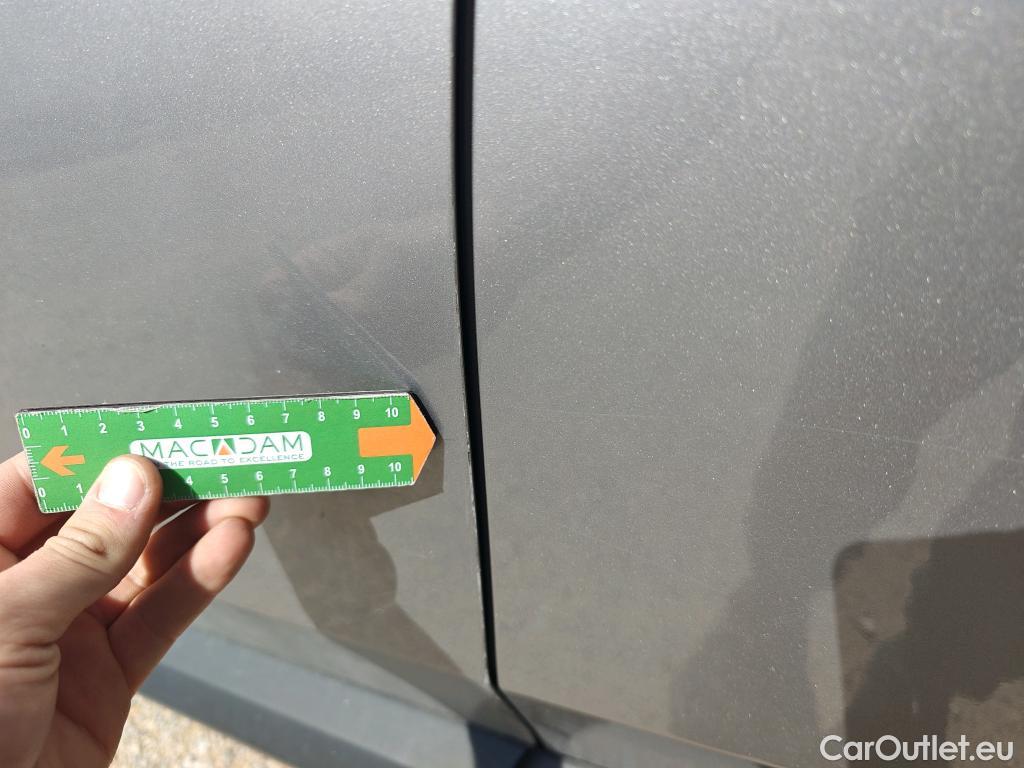  Toyota  C-HR TOYOTA  / 2016 / 5P / todoterreno 1.8 125H Advance (CX) #17