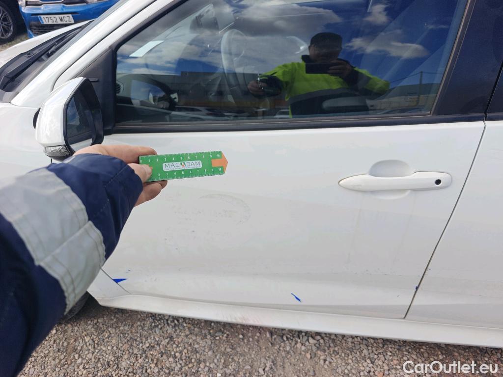  Toyota  Yaris TOYOTA  / 2020 / 5P / berlina con portón 1.5 120H Active Tech #10