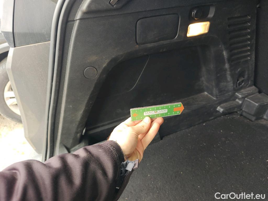  Peugeot  3008 PEUGEOT  / 2020 / 5P / todoterreno 1.5 BlueHDi 96kW (130CV) S&S Active Pack #19