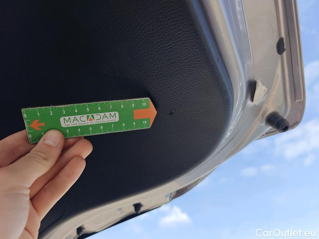  Toyota  C-HR TOYOTA  / 2016 / 5P / todoterreno 1.8 125H Advance (CX) #34