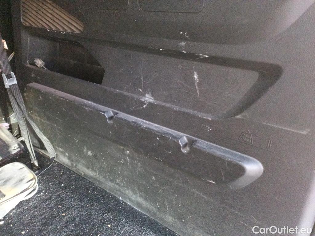  Citroen  Berlingo CITROEN  / 2018 / 5P / monovolumen compacto Talla M BlueHDi 100 S&S FEEL #36