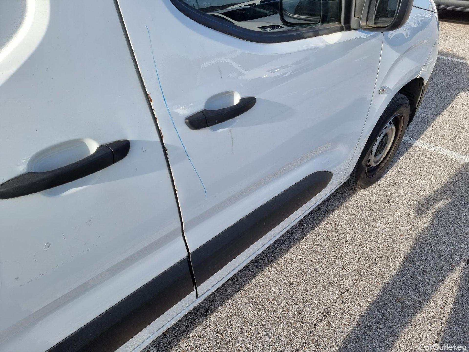  Citroen  Berlingo CITROEN  / 2018 / 3P / furgón derivado de turismo Talla M BlueHDi 100 CONTROL (AC2) #33