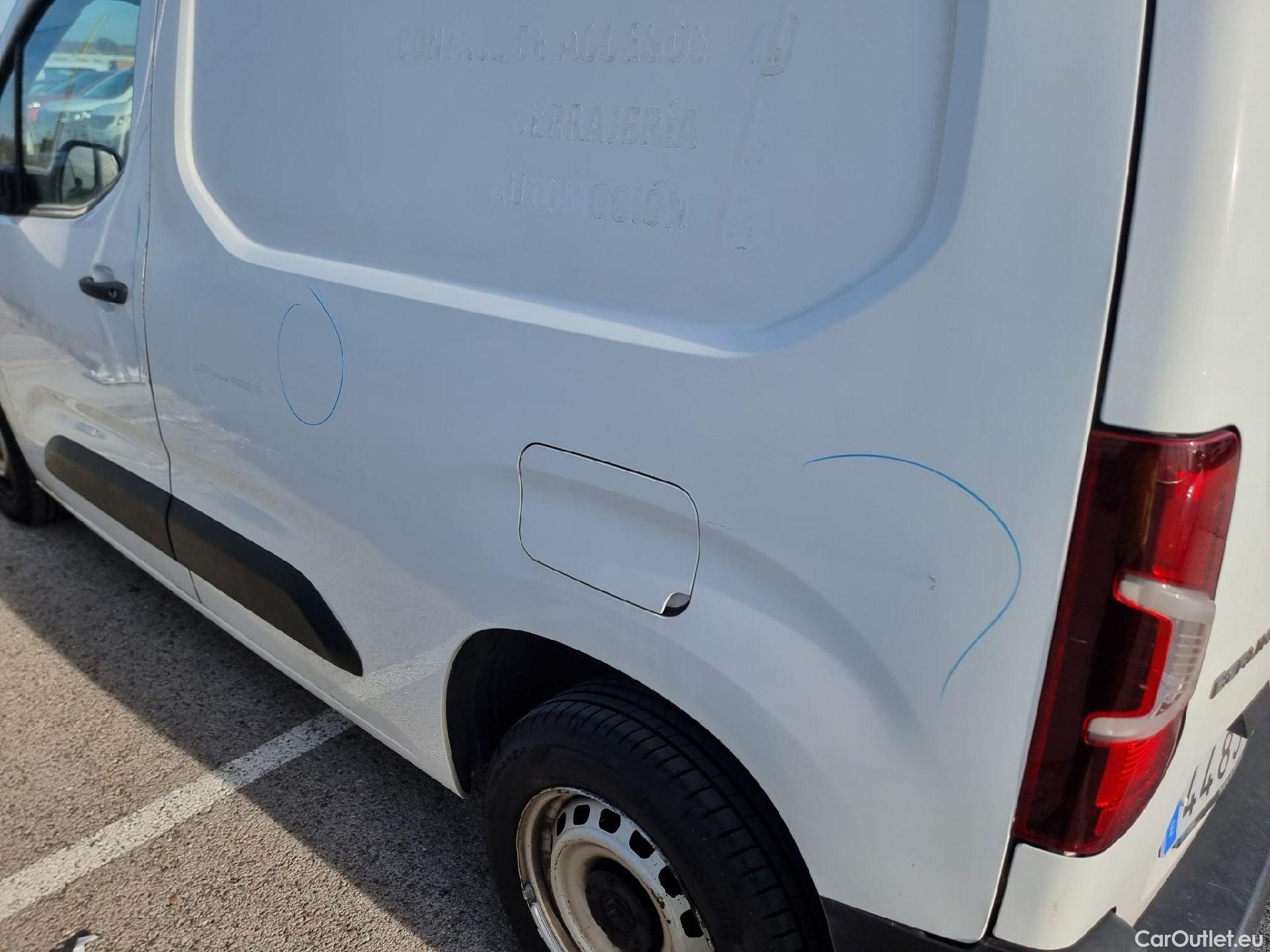  Citroen  Berlingo CITROEN  / 2018 / 3P / furgón derivado de turismo Talla M BlueHDi 100 CONTROL (AC2) #17