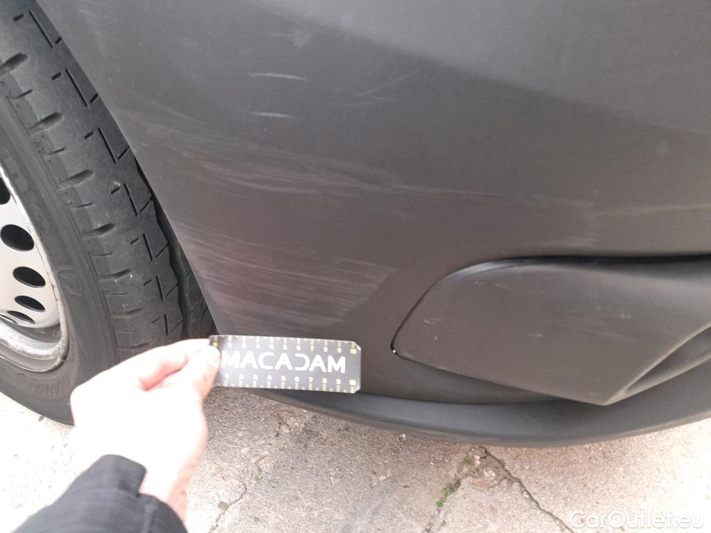  Fiat  Doblo FIAT Doblò Cargo/2015/3P/furgón derivado de turismo Cargo Base Plus 1.4 Tjet 89kW GNC  #38