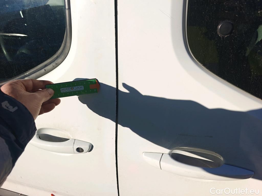  Citroen  Berlingo CITROEN  / 2018 / 5P / monovolumen compacto Talla M BlueHDi 100 S&S FEEL #26