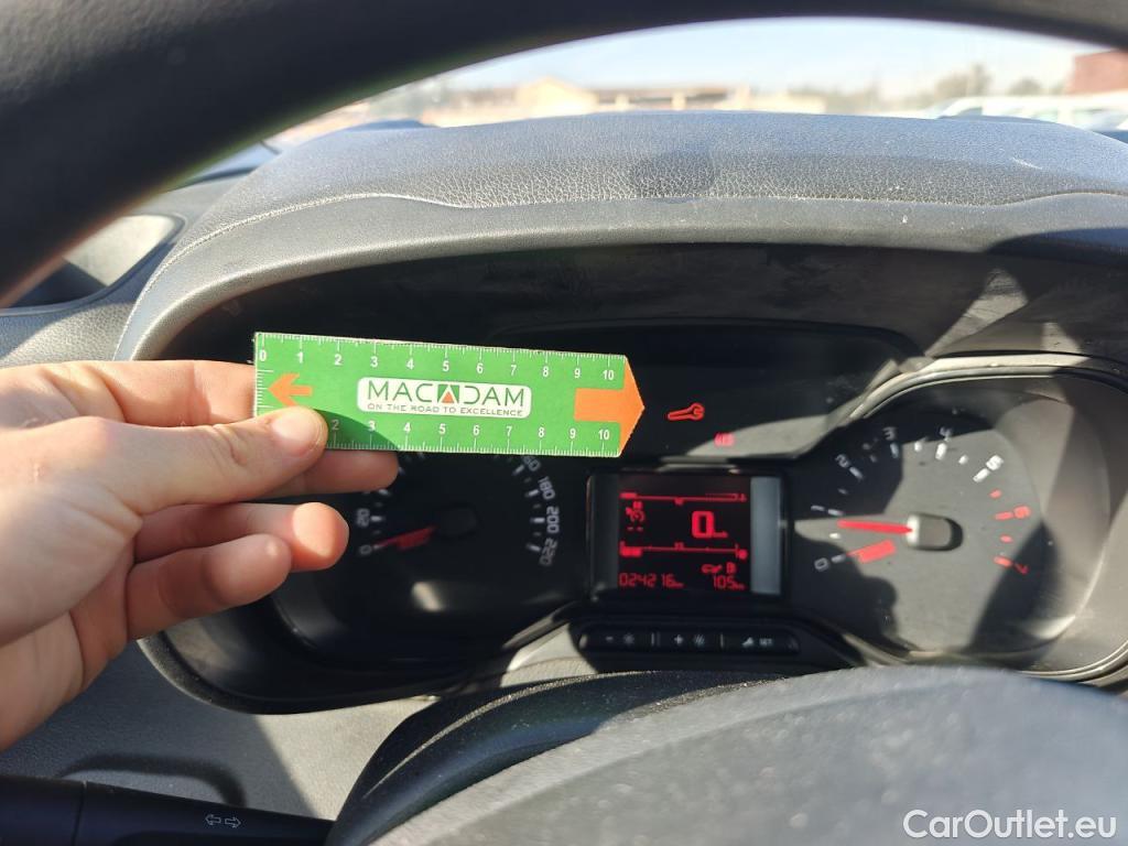  Citroen  Berlingo CITROEN  / 2018 / 3P / furgón derivado de turismo Talla M PureTech 110 CONTROL #83