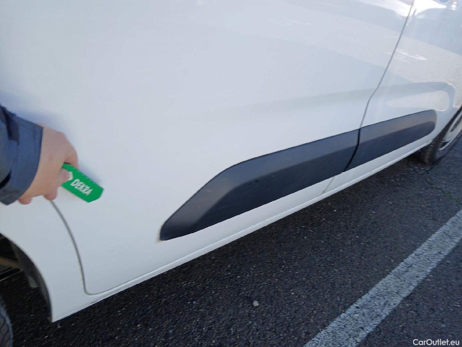  Citroen  Berlingo CITROEN  / 2018 / 4P / monovolumen compacto Talla M BlueHDi 100 LIVE #45