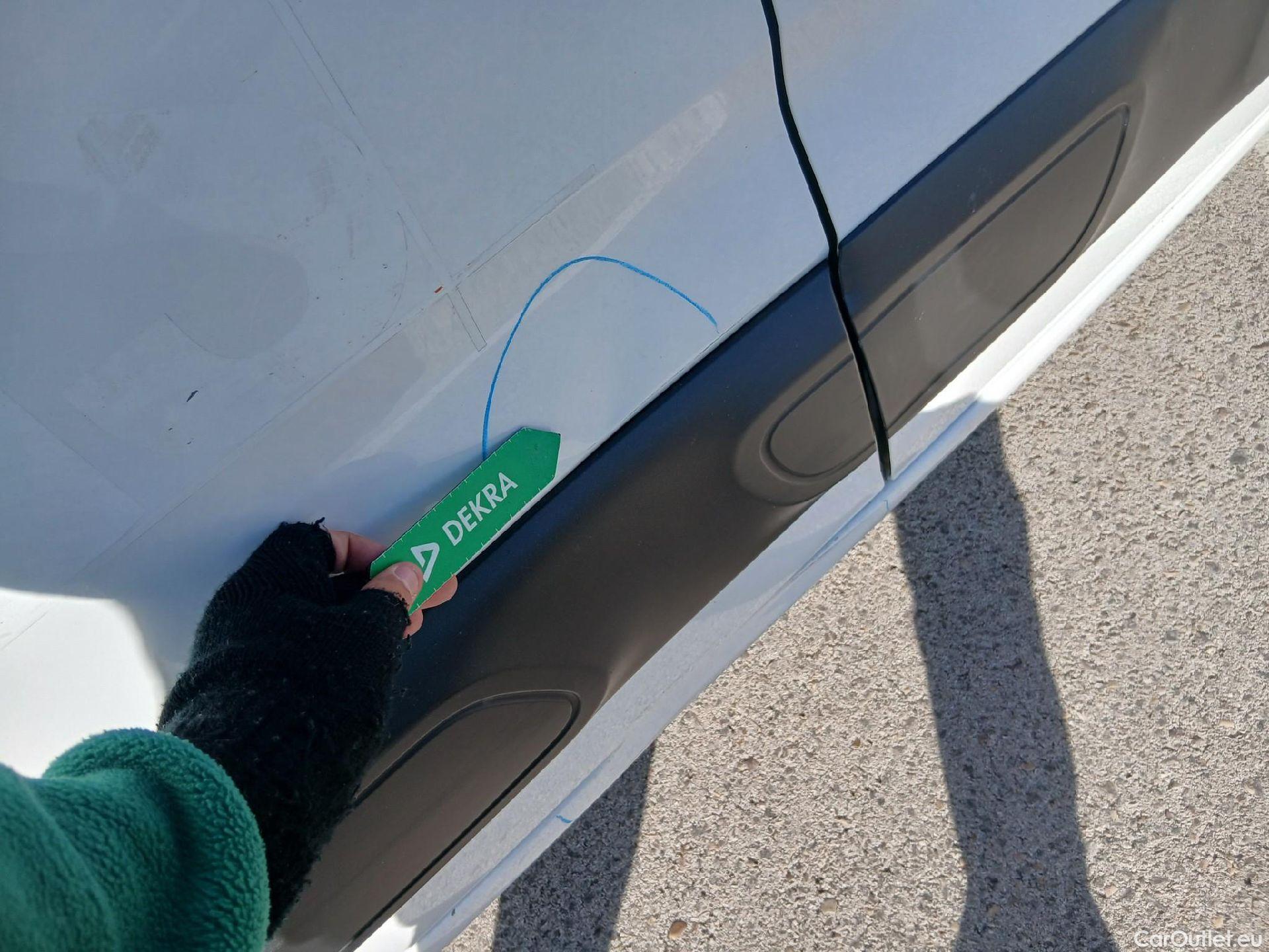  Citroen  Berlingo CITROEN  / 2018 / 5P / monovolumen compacto Talla M BlueHDi 100 S&S FEEL #17