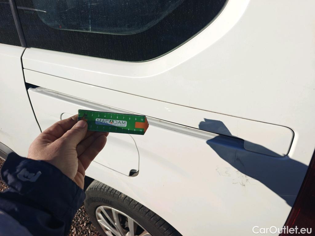  Citroen  Berlingo CITROEN  / 2018 / 5P / monovolumen compacto Talla M BlueHDi 100 S&S FEEL #52