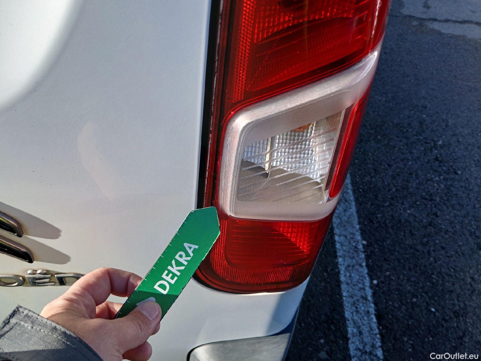  Citroen  Berlingo CITROEN  / 2018 / 4P / monovolumen compacto Talla M BlueHDi 100 LIVE #40