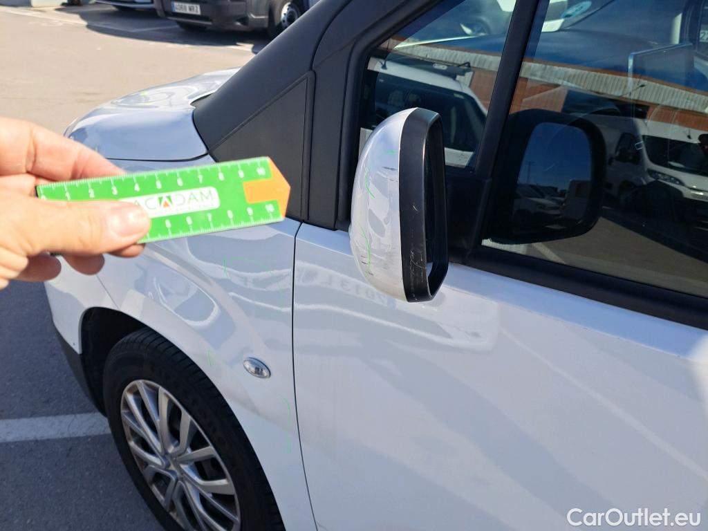  Citroen  Berlingo CITROEN  / 2018 / 5P / monovolumen compacto Talla M BlueHDi 100 S&S FEEL #81