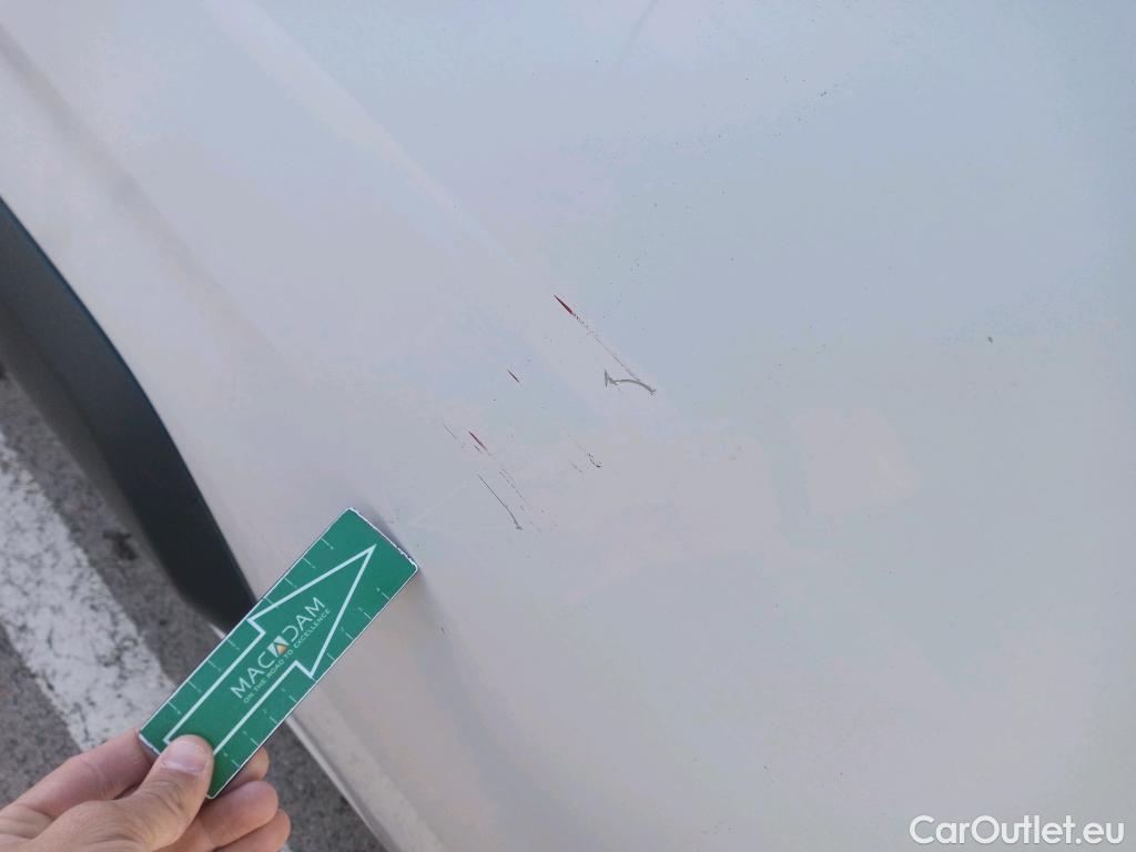  Citroen  Berlingo CITROEN  / 2018 / 4P / monovolumen compacto Talla M BlueHDi 100 S&S LIVE PACK #31