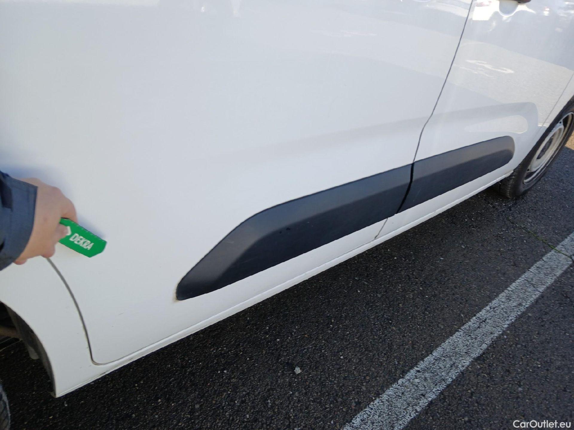  Citroen  Berlingo CITROEN  / 2018 / 4P / monovolumen compacto Talla M BlueHDi 100 LIVE #46