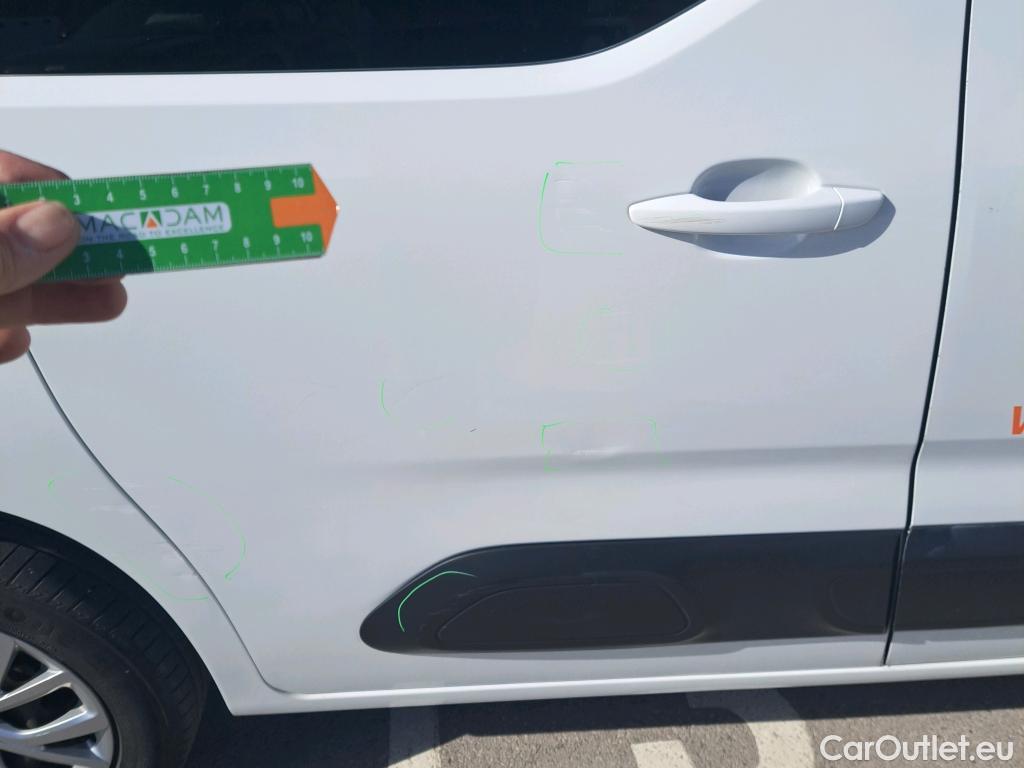  Citroen  Berlingo CITROEN  / 2018 / 5P / monovolumen compacto Talla M BlueHDi 100 S&S FEEL #19