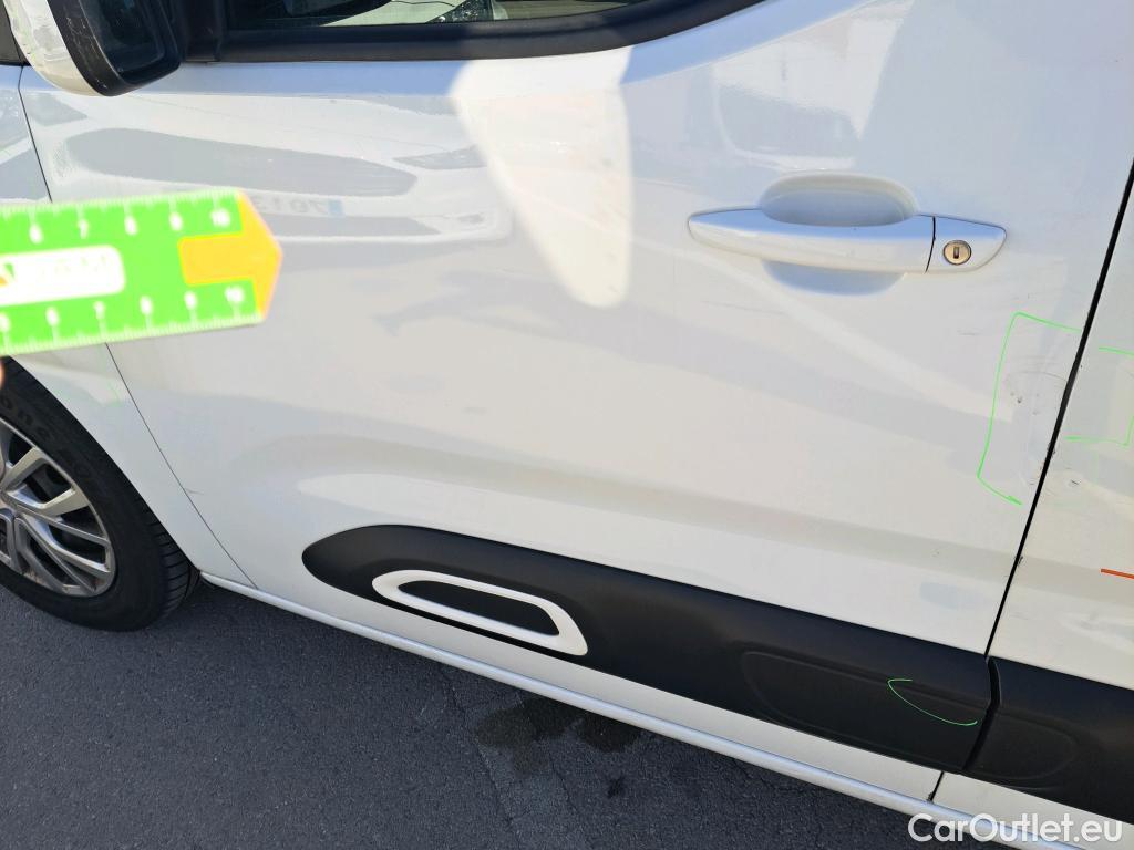  Citroen  Berlingo CITROEN  / 2018 / 5P / monovolumen compacto Talla M BlueHDi 100 S&S FEEL #26