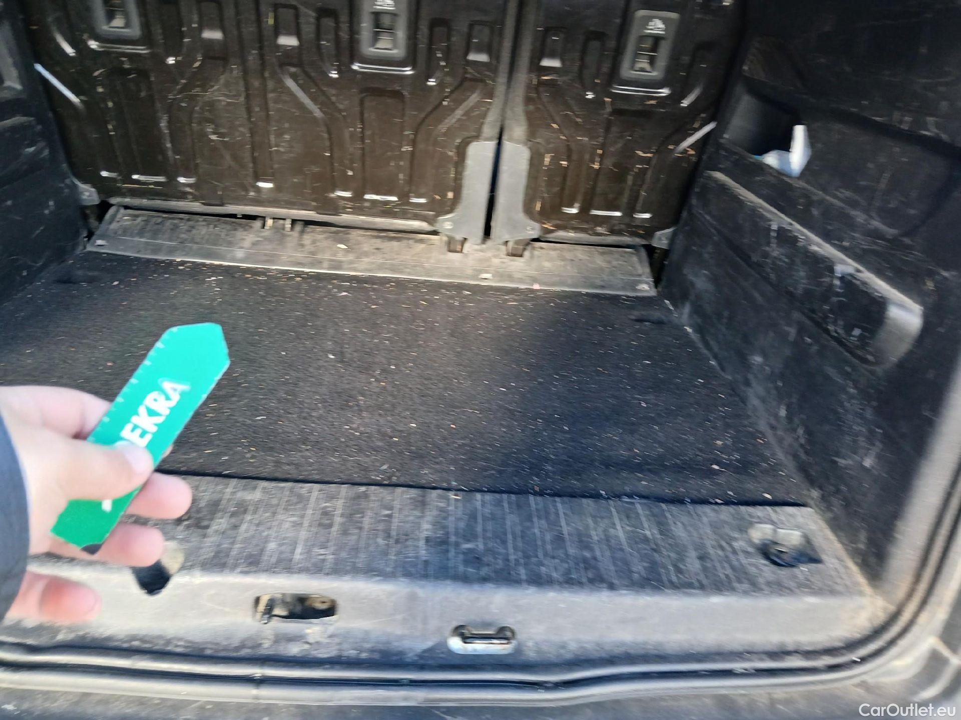  Citroen  Berlingo CITROEN  / 2018 / 4P / monovolumen compacto Talla M BlueHDi 100 LIVE #8