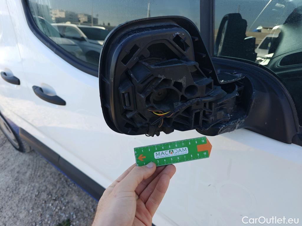  Citroen  Berlingo CITROEN  / 2018 / 3P / furgón derivado de turismo Talla M PureTech 110 CONTROL #65