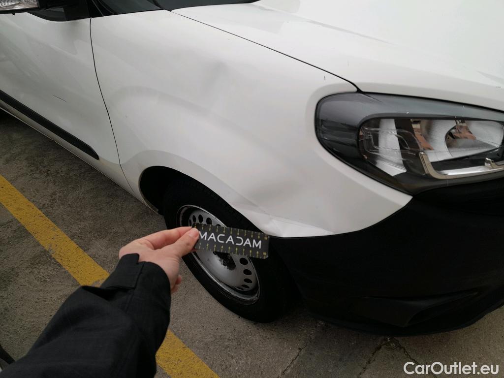  Fiat  Doblo FIAT Doblò Cargo/2015/3P/furgón derivado de turismo Cargo Base Plus 1.4 Tjet 89kW GNC  #8