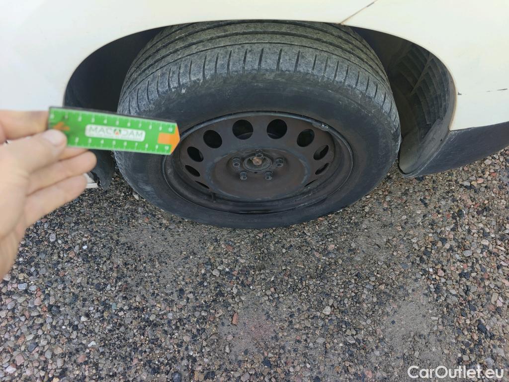  Citroen  Berlingo CITROEN  / 2018 / 5P / monovolumen compacto Talla M BlueHDi 100 S&S FEEL #49