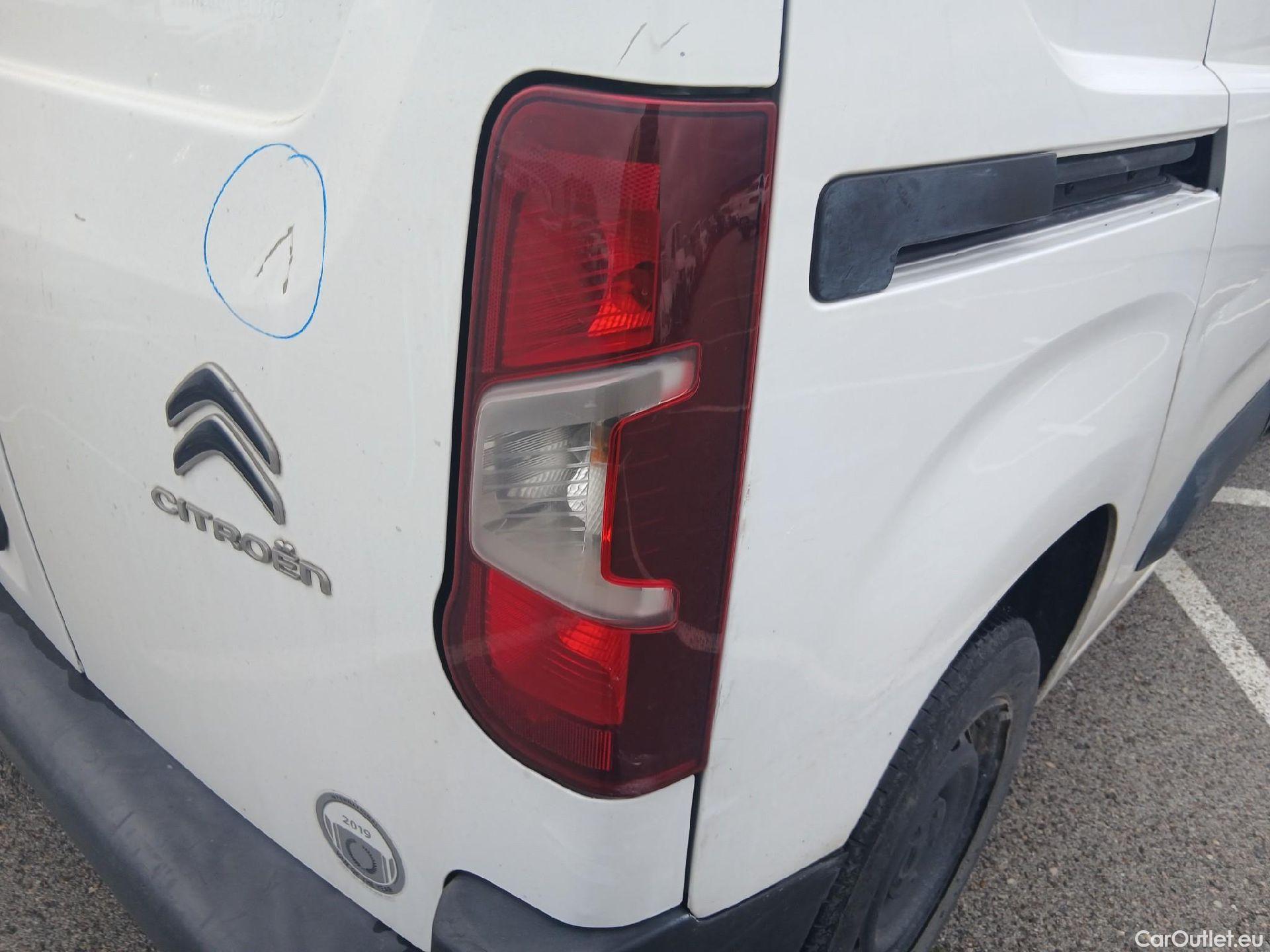  Citroen  Berlingo CITROEN  / 2018 / 3P / furgón derivado de turismo Talla M BlueHDi 73kW CONTROL #28