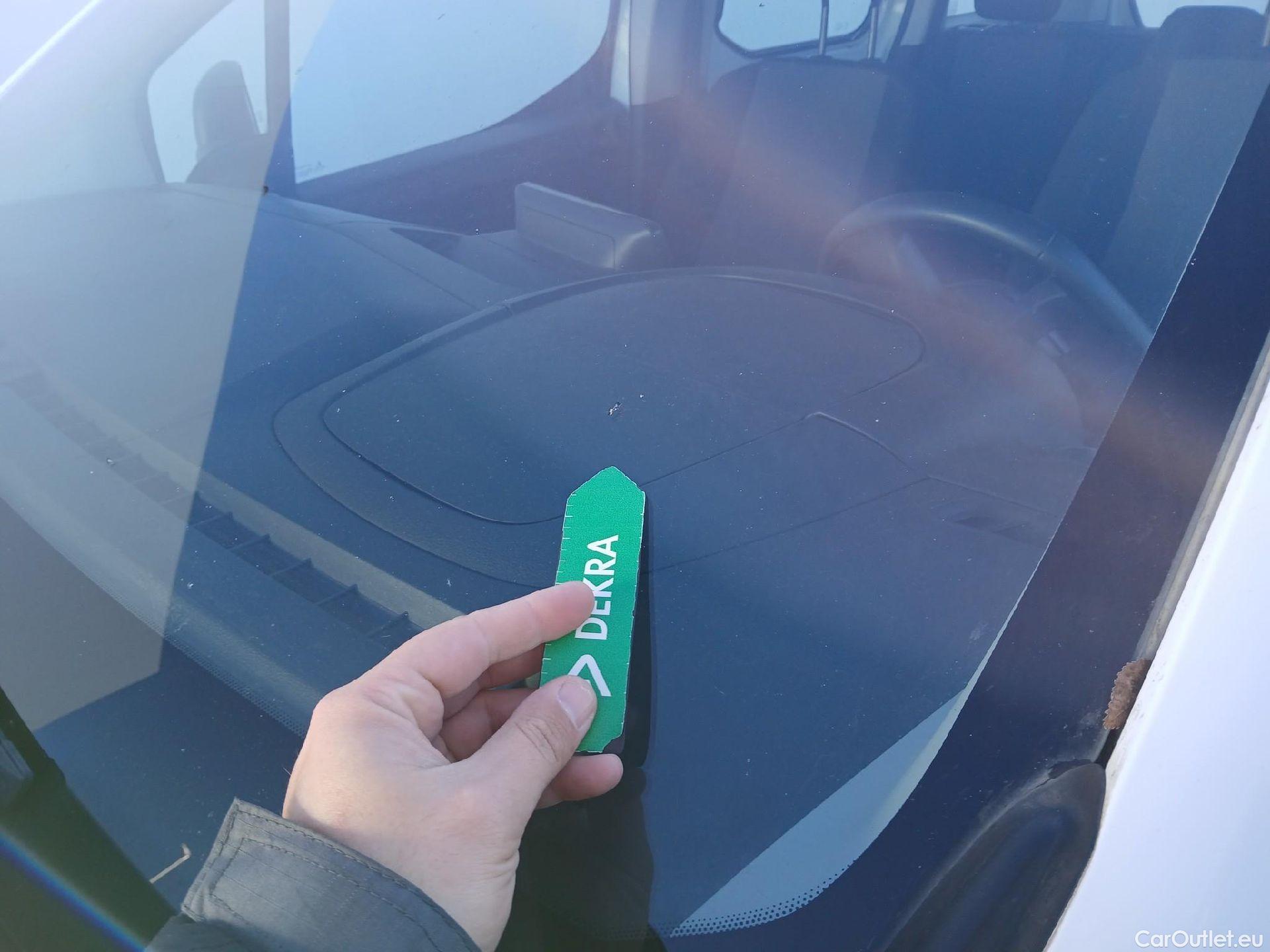  Citroen  Berlingo CITROEN  / 2018 / 4P / monovolumen compacto Talla M BlueHDi 100 LIVE #16