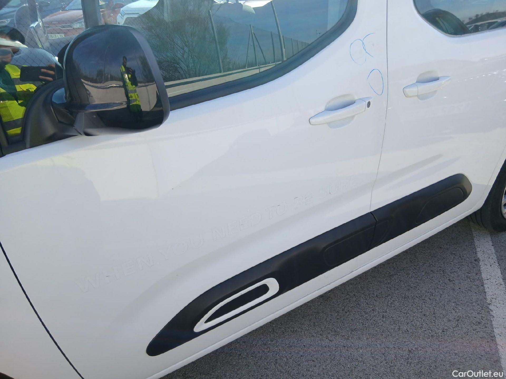  Citroen  Berlingo CITROEN  / 2018 / 5P / monovolumen compacto Talla M BlueHDi 100 S&S FEEL #12