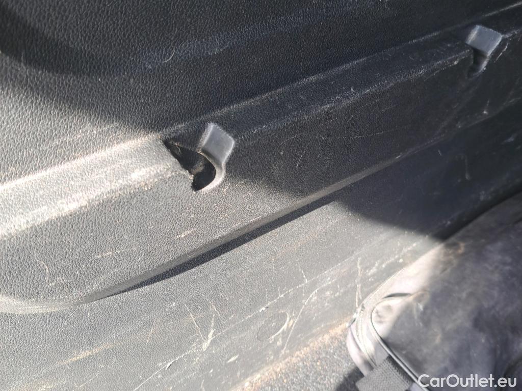  Citroen  Berlingo CITROEN  / 2018 / 5P / monovolumen compacto Talla M BlueHDi 100 S&S FEEL #51