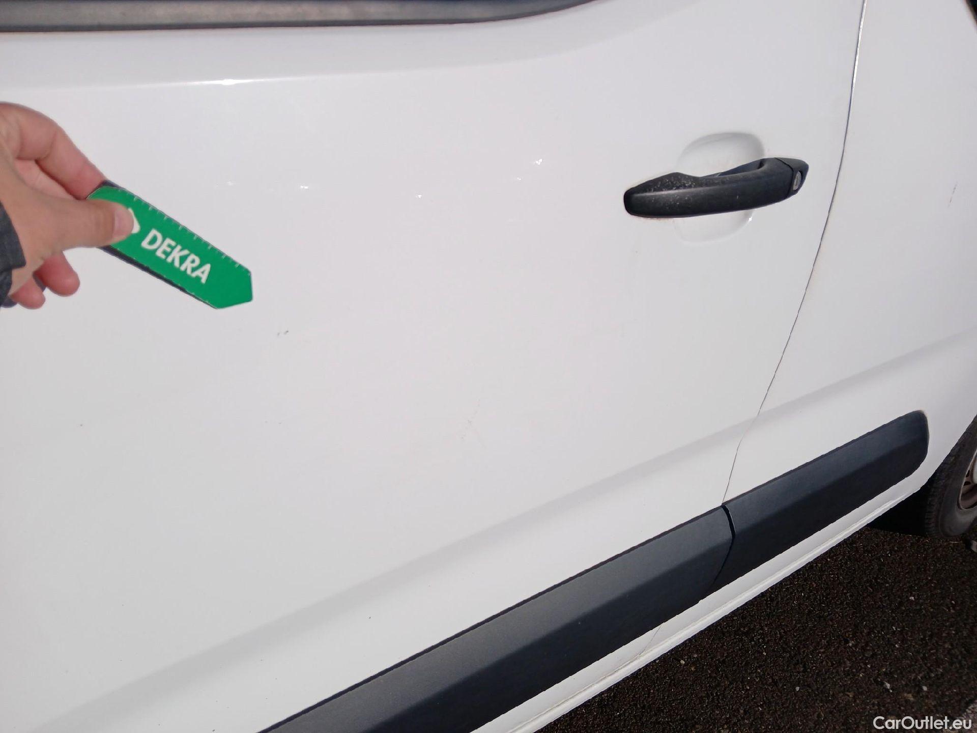  Citroen  Berlingo CITROEN  / 2018 / 4P / monovolumen compacto Talla M BlueHDi 100 LIVE #26