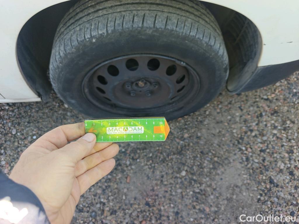  Citroen  Berlingo CITROEN  / 2018 / 5P / monovolumen compacto Talla M BlueHDi 100 S&S FEEL #48