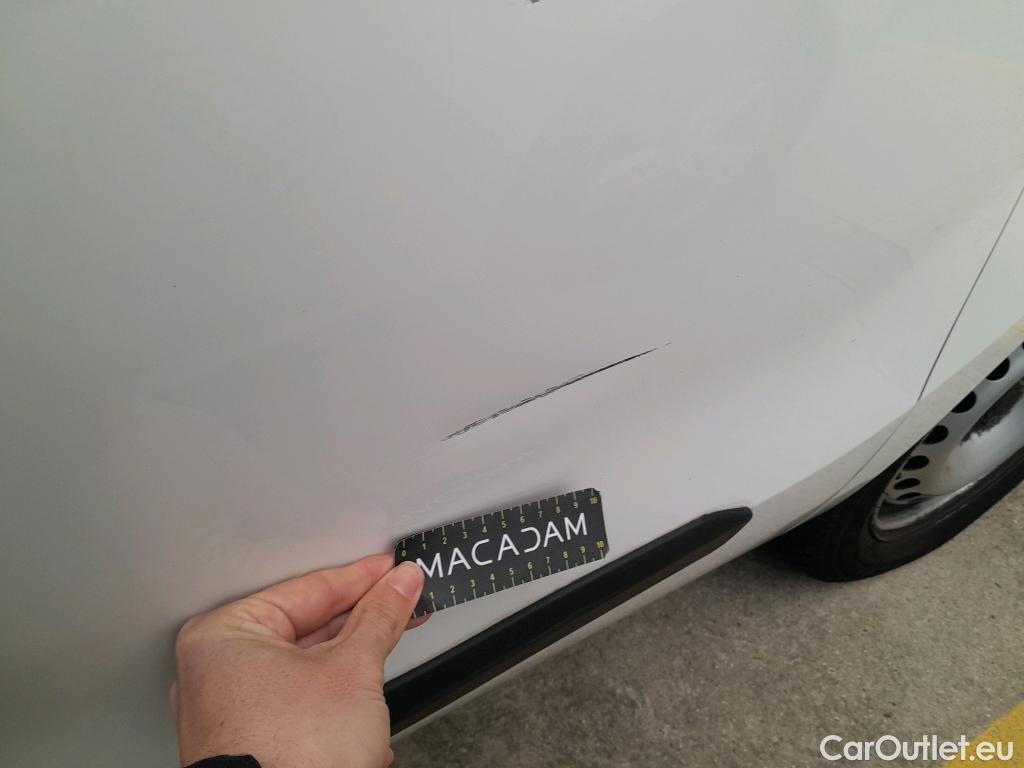  Fiat  Doblo FIAT Doblò Cargo/2015/3P/furgón derivado de turismo Cargo Base Plus 1.4 Tjet 89kW GNC  #21