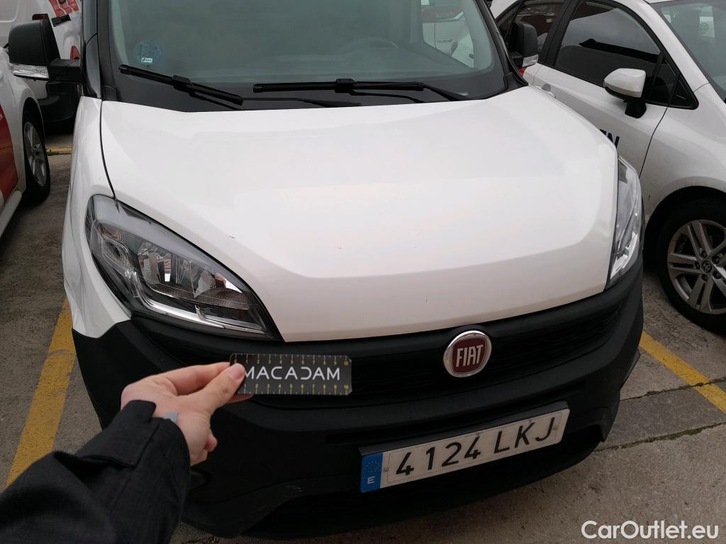  Fiat  Doblo FIAT Doblò Cargo/2015/3P/furgón derivado de turismo Cargo Base Plus 1.4 Tjet 89kW GNC  #18