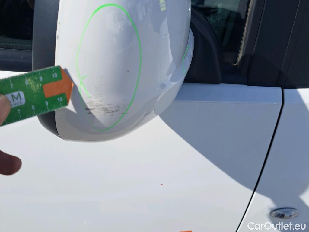  Citroen  Berlingo CITROEN  / 2018 / 5P / monovolumen compacto Talla M BlueHDi 100 S&S FEEL #64