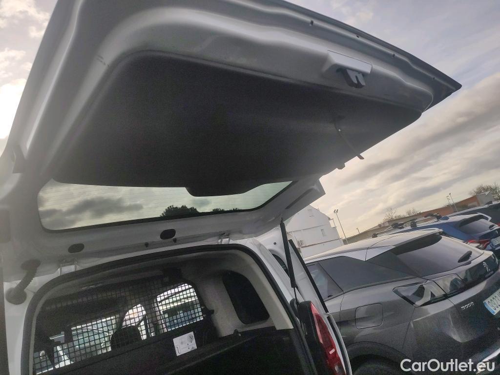  Citroen  Berlingo CITROEN  / 2018 / 4P / combi Talla M BlueHDi 100 S&S LIVE PACK BUSINE #22