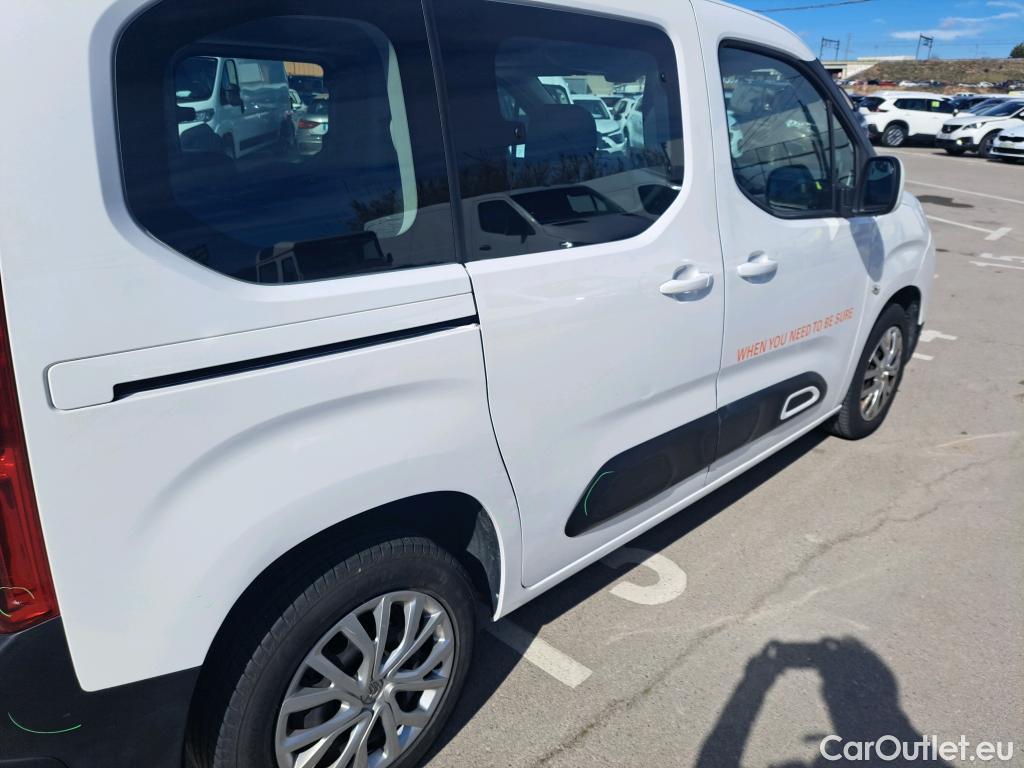  Citroen  Berlingo CITROEN  / 2018 / 5P / monovolumen compacto Talla M BlueHDi 100 S&S FEEL #48